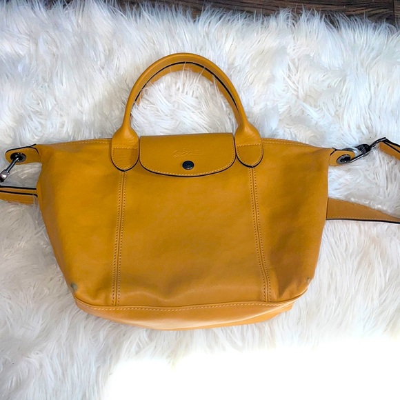 Longchamp Handbags - Longchamp le pliage cuir purse